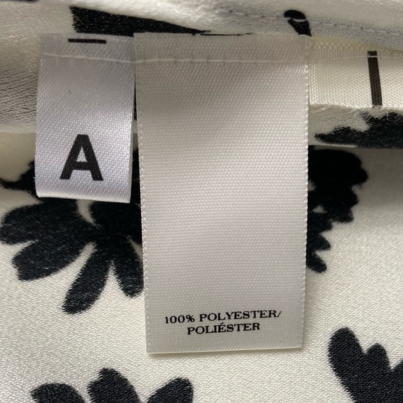 NWOT Ann Taylor White, Black Flower Short-sleeve Polyester Top Size Small - Picture 7 of 7
